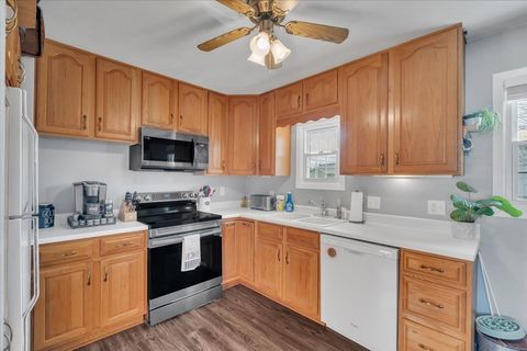 Tiny photo for 514 12th Avenue, Hampton, IL 61256 (MLS # 12618656)