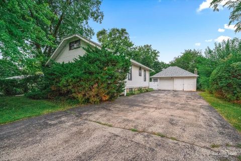 Photo of 1169 S Lincoln Avenue, Montgomery, IL 60538 (MLS # 12450253)