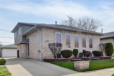 11751 S Avenue J Chicago IL 60617