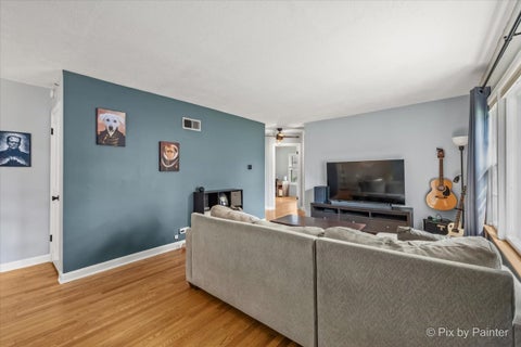 Tiny photo for 812 Hitchcock Avenue, Lisle, IL 60532 (MLS # 12745056)