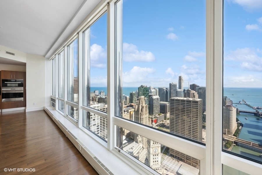 401 N Wabash Avenue 43J