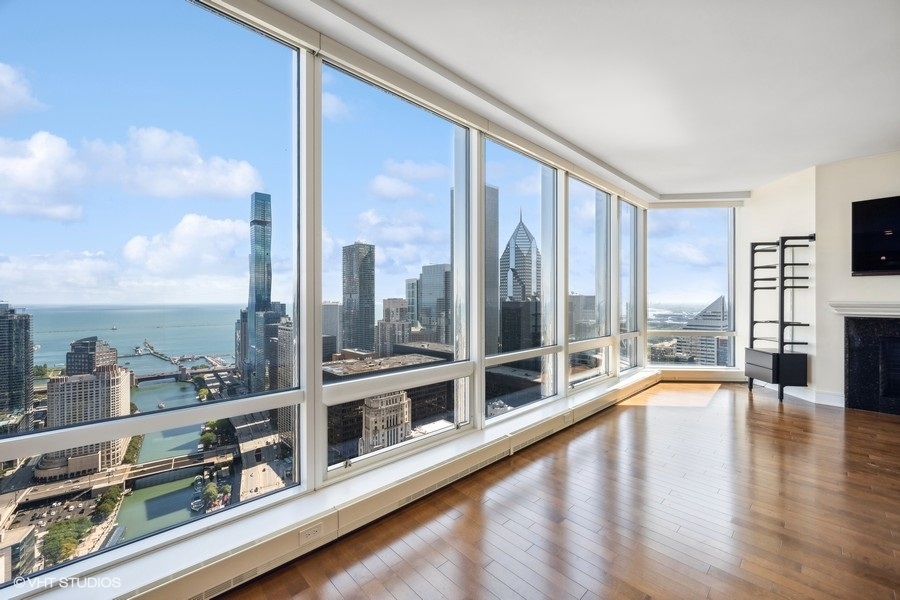 401 N Wabash Avenue 43J