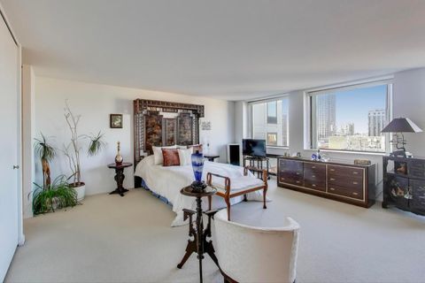 Tiny photo for 1110 N Lake Shore Drive #20S, Chicago, IL 60611 (MLS # 12500013)