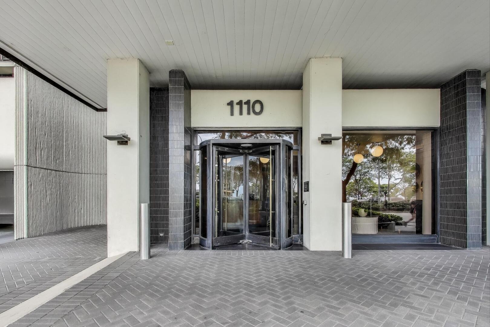 1110 N Lake Shore Drive 20S