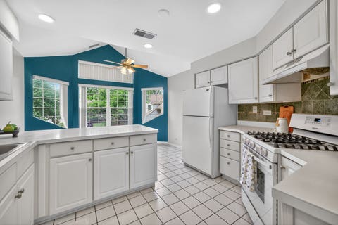Tiny photo for 105 Ione Drive #B, South Elgin, IL 60177 (MLS # 12673131)