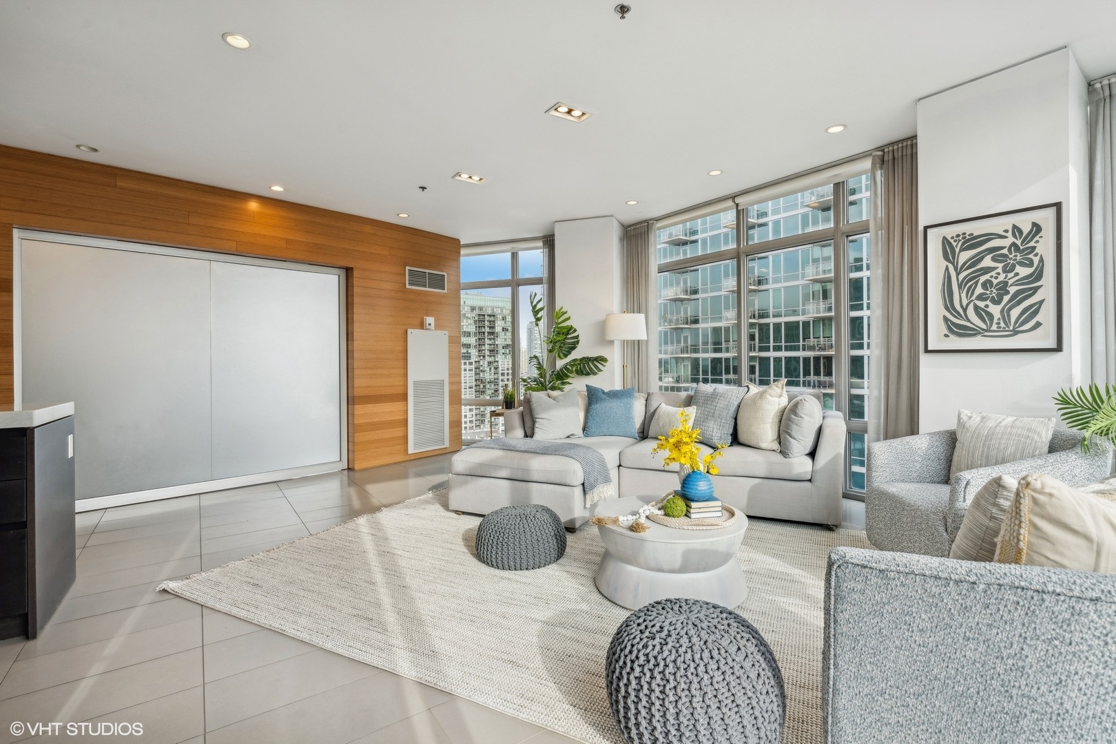 510 W Erie Street 1301