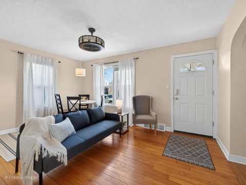 Tiny photo for 4214 Prairie Avenue, Brookfield, IL 60513 (MLS # 12542865)