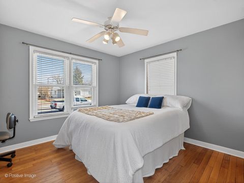 Tiny photo for 4214 Prairie Avenue, Brookfield, IL 60513 (MLS # 12542865)