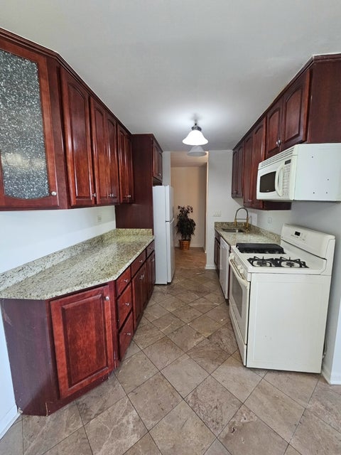 Tiny photo for 5011 VALLEY Lane #507, Streamwood, IL 60107 (MLS # 12792654)