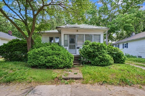 Tiny photo for 402 S Johnson Avenue, Urbana, IL 61801 (MLS # 12659759)