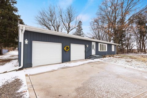 Tiny photo for 6212 Auburn Street, Rockford, IL 61101 (MLS # 12539023)