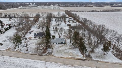 Tiny photo for 6212 Auburn Street, Rockford, IL 61101 (MLS # 12539023)