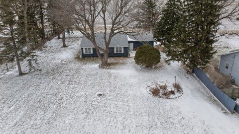 Tiny photo for 6212 Auburn Street, Rockford, IL 61101 (MLS # 12539023)