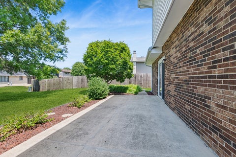 Tiny photo for 11852 Oregon Trail, Orland Park, IL 60467 (MLS # 12683493)