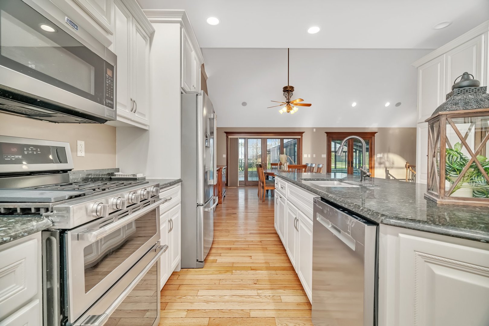 1840 N Paradise Cove