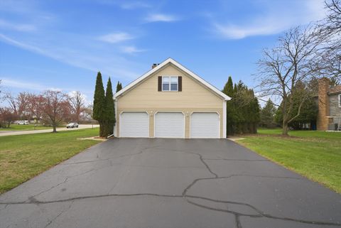Tiny photo for 24 Burning Bush Trail, Crystal Lake, IL 60012 (MLS # 12544926)