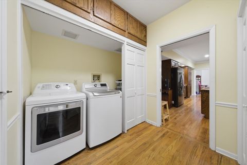 Tiny photo for 24 Burning Bush Trail, Crystal Lake, IL 60012 (MLS # 12544926)