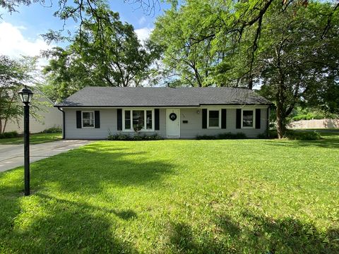 Photo of 136 SAUGATUCK Road, Montgomery, IL 60538 (MLS # 12692453)