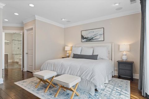 Tiny photo for 2911 N RACINE Avenue, Chicago, IL 60657 (MLS # 12672272)