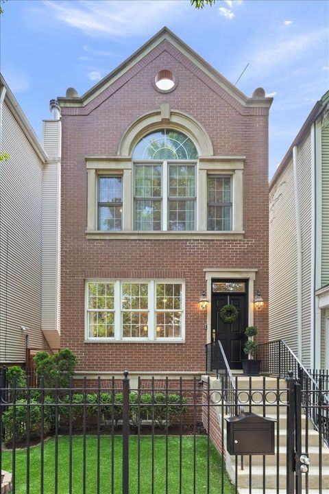 Photo of 2911 N RACINE Avenue, Chicago, IL 60657 (MLS # 12672272)
