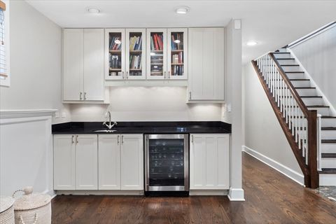 Tiny photo for 2911 N RACINE Avenue, Chicago, IL 60657 (MLS # 12672272)