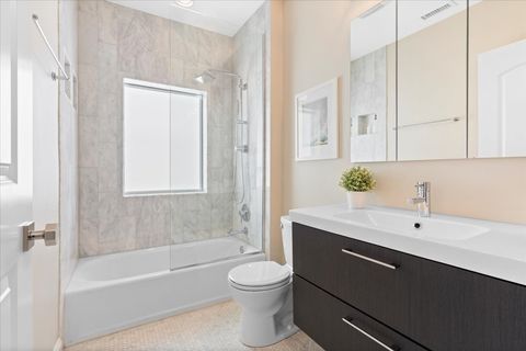 Tiny photo for 2911 N RACINE Avenue, Chicago, IL 60657 (MLS # 12672272)