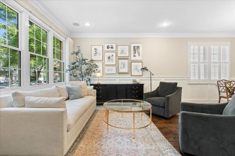 Tiny photo for 2911 N RACINE Avenue, Chicago, IL 60657 (MLS # 12672272)