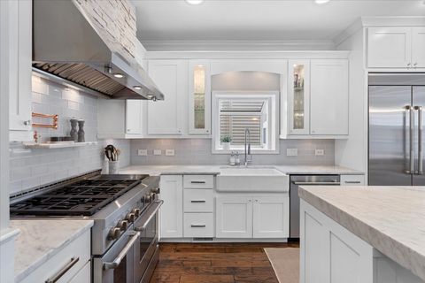 Tiny photo for 2911 N RACINE Avenue, Chicago, IL 60657 (MLS # 12672272)