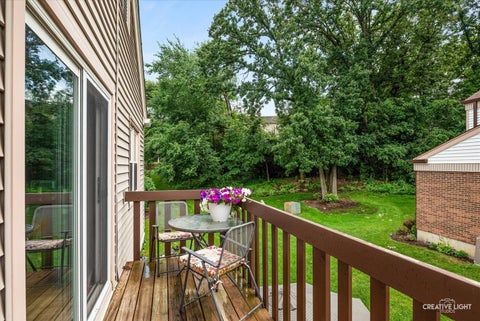 Tiny photo for 205 Millington Way #205, St. Charles, IL 60174 (MLS # 12661268)