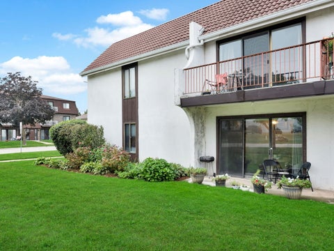 Tiny photo for 743 E Fullerton Avenue #112, Glendale Heights, IL 60139 (MLS # 12741468)
