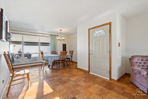 Tiny photo for 2302 Fulle Street, Rolling Meadows, IL 60008 (MLS # 12537919)