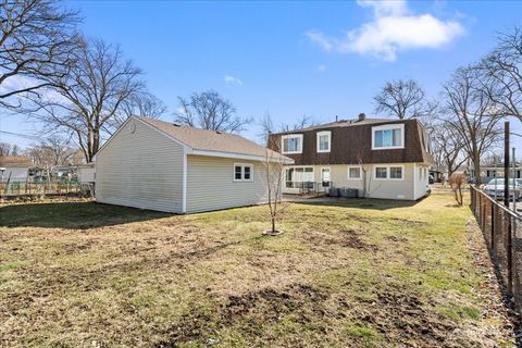 Tiny photo for 2302 Fulle Street, Rolling Meadows, IL 60008 (MLS # 12537919)