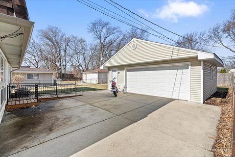 Tiny photo for 2302 Fulle Street, Rolling Meadows, IL 60008 (MLS # 12537919)