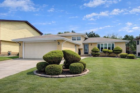 1306 W BYRON Avenue Addison IL 60101