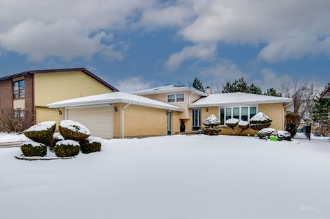 Photo of 1306 W BYRON Avenue, Addison, IL 60101 (MLS # 12557179)