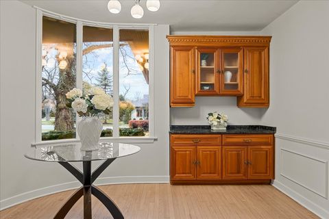 Tiny photo for 1553 Hawthorne Lane, Glenview, IL 60025 (MLS # 12515944)