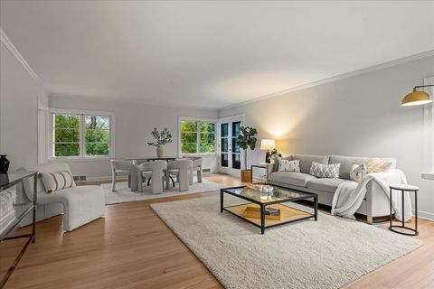 Tiny photo for 1553 Hawthorne Lane, Glenview, IL 60025 (MLS # 12515944)