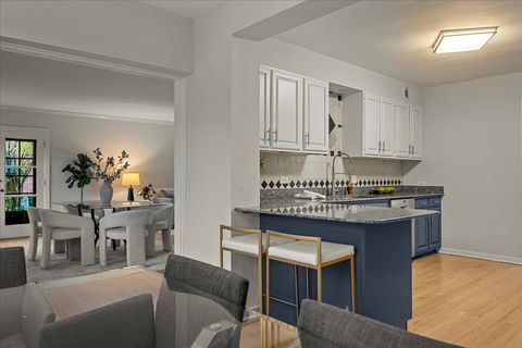 Tiny photo for 1553 Hawthorne Lane, Glenview, IL 60025 (MLS # 12515944)