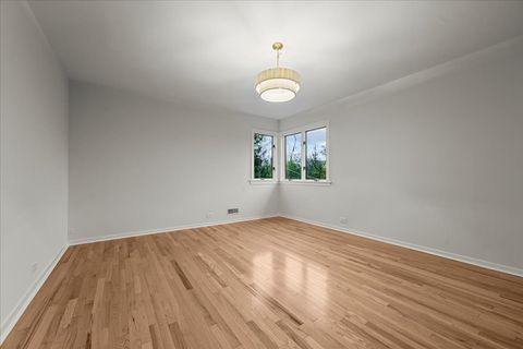 Tiny photo for 1553 Hawthorne Lane, Glenview, IL 60025 (MLS # 12515944)