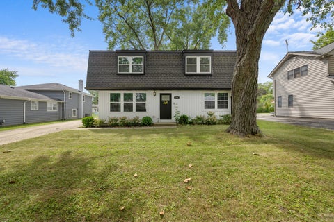 Photo of 3703 Bluebird Lane, Rolling Meadows, IL 60008 (MLS # 12754737)