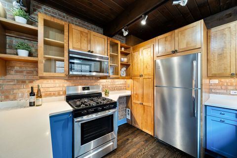 Tiny photo for 2735 N Mildred Avenue #2, Chicago, IL 60614 (MLS # 12674597)