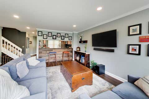 Tiny photo for 1711 Vermont Drive, Elk Grove Village, IL 60007 (MLS # 12727860)