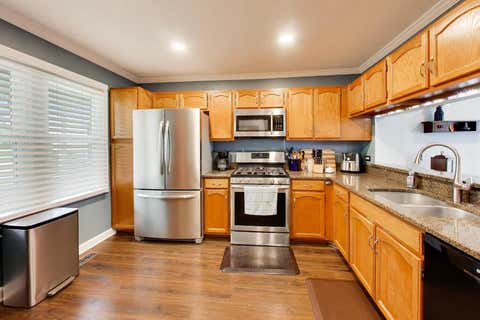 Tiny photo for 1711 Vermont Drive, Elk Grove Village, IL 60007 (MLS # 12727860)