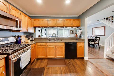 Tiny photo for 1711 Vermont Drive, Elk Grove Village, IL 60007 (MLS # 12727860)
