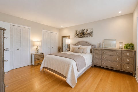 Tiny photo for 660 Versailles Circle #E, Elk Grove Village, IL 60007 (MLS # 12708924)