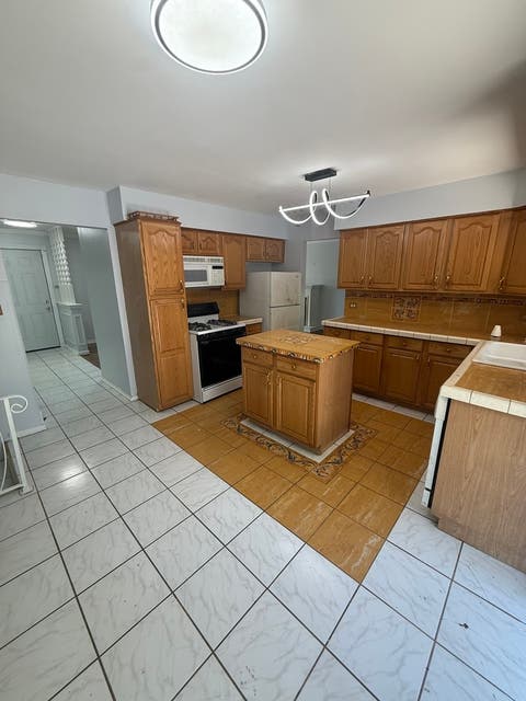 Tiny photo for 942 E 168th Street, South Holland, IL 60473 (MLS # 12699801)