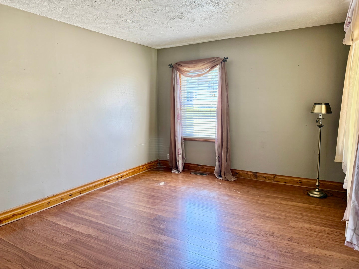 516 W 20th Street