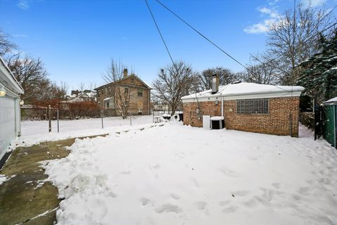Tiny photo for 7006 S Woodlawn Avenue, Chicago, IL 60637 (MLS # 12523207)