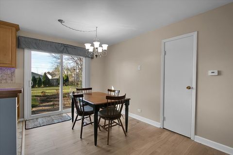 Tiny photo for 426 Thunderbird Trail, Carol Stream, IL 60188 (MLS # 12526304)