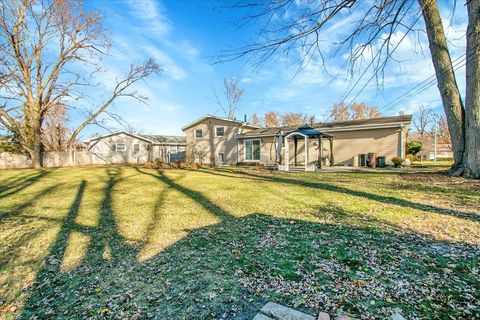 Tiny photo for 426 Thunderbird Trail, Carol Stream, IL 60188 (MLS # 12526304)